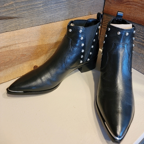 Marc Fisher Black Leather Ankle Booties with Studded Details Womens Size 8 NWOT - Picture 3 of 12